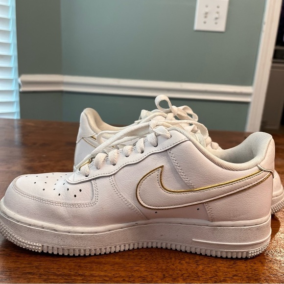 Nike Air Force 1 Low Gold Swoosh white Women’s size 8 - Picture 3 of 10